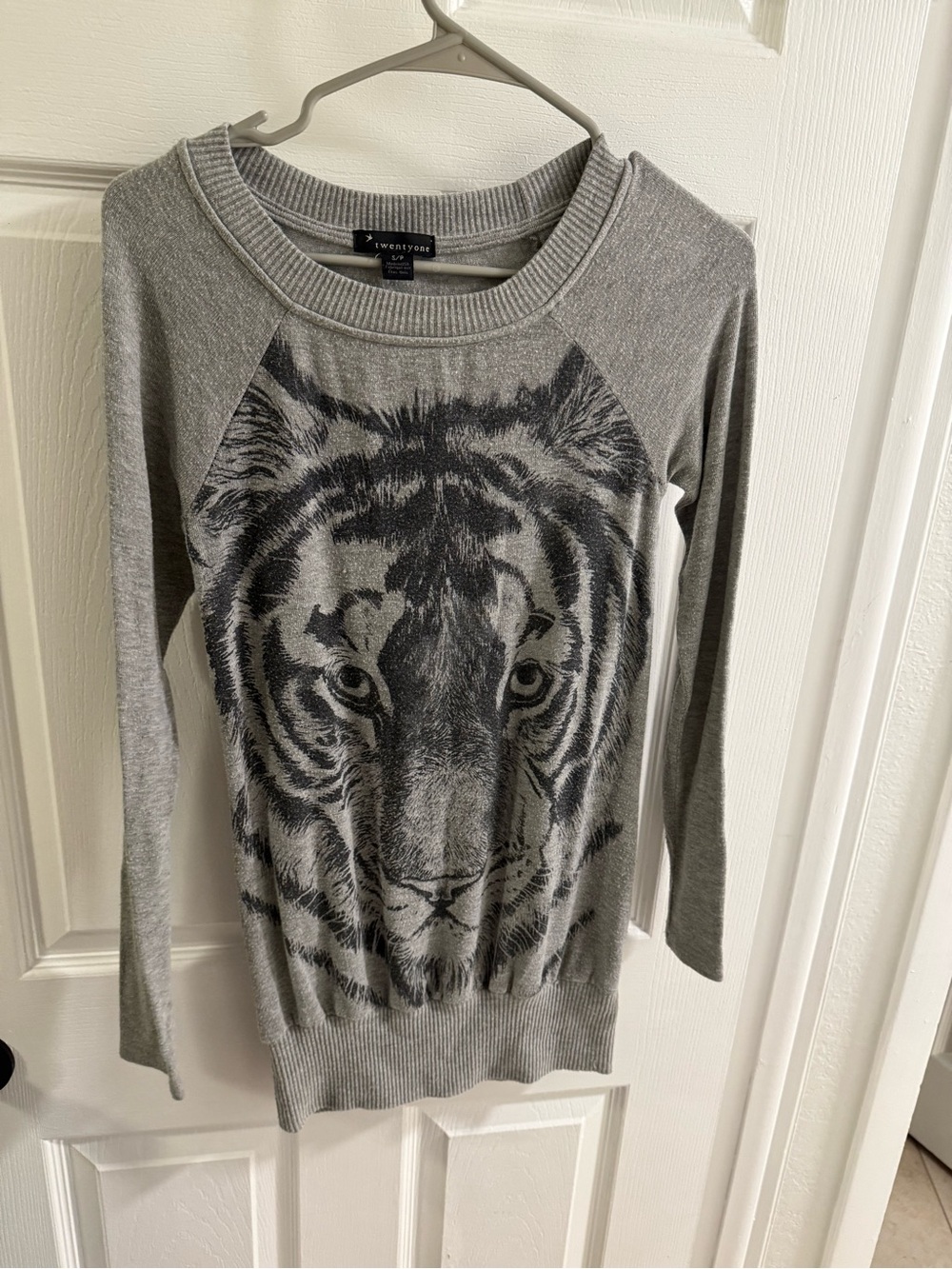 Forever 21 Gray Tiger Face Crewneck Sweater